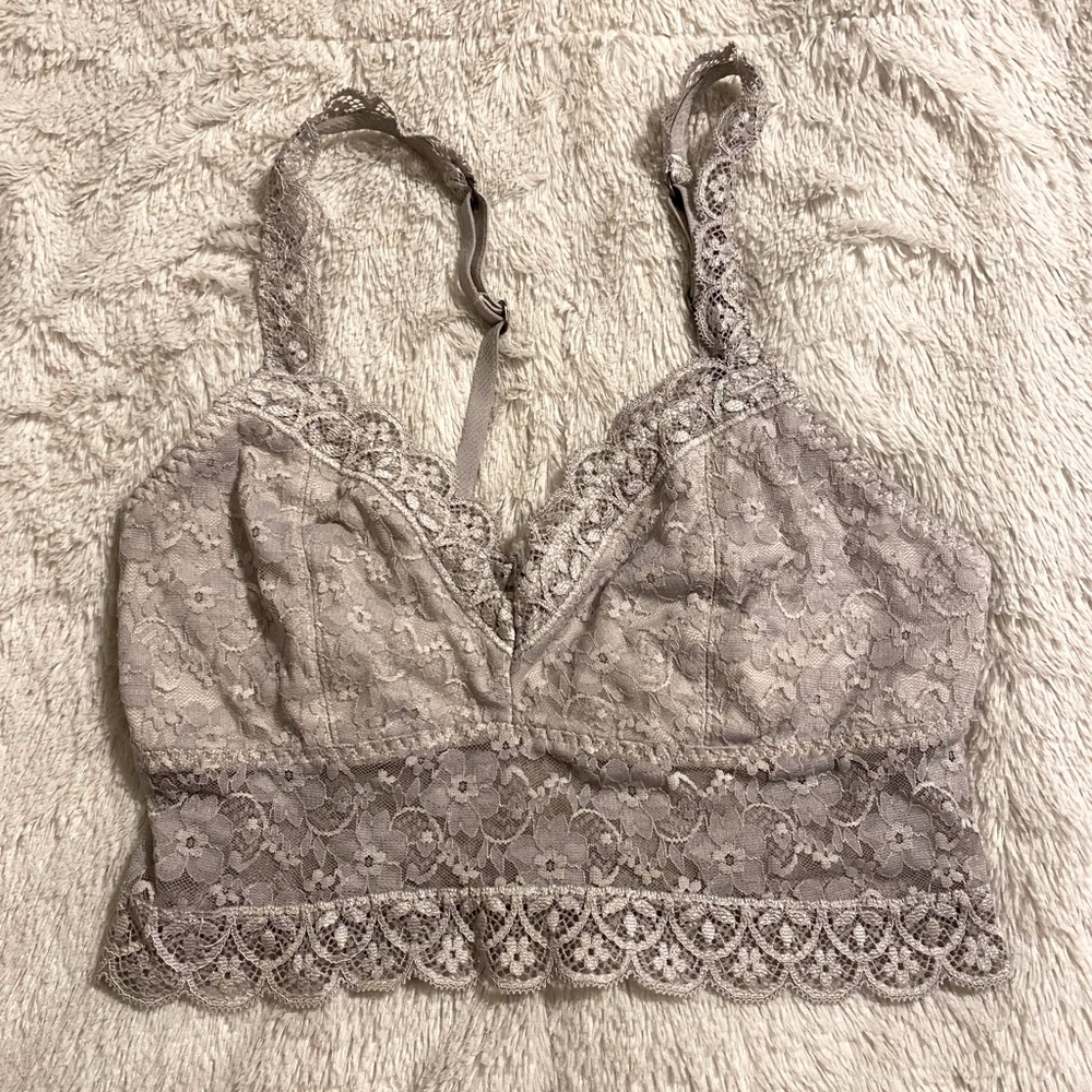 ⭐️2/$12 Hollister Lace Bralette 😍